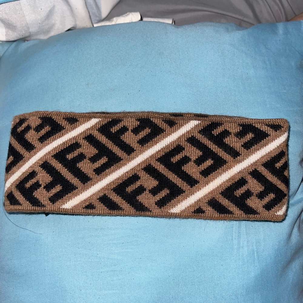 Used authentic fendi headband